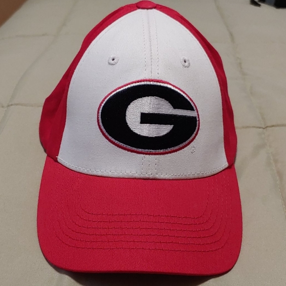 Georgia Bulldogs - Velcro adjustable back Hat - Picture 1 of 3